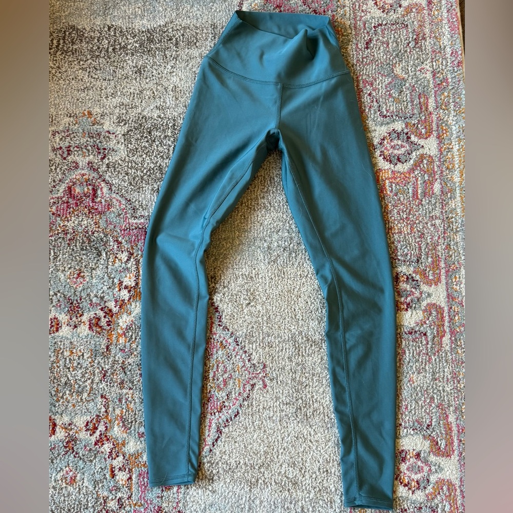 Alo Leggings